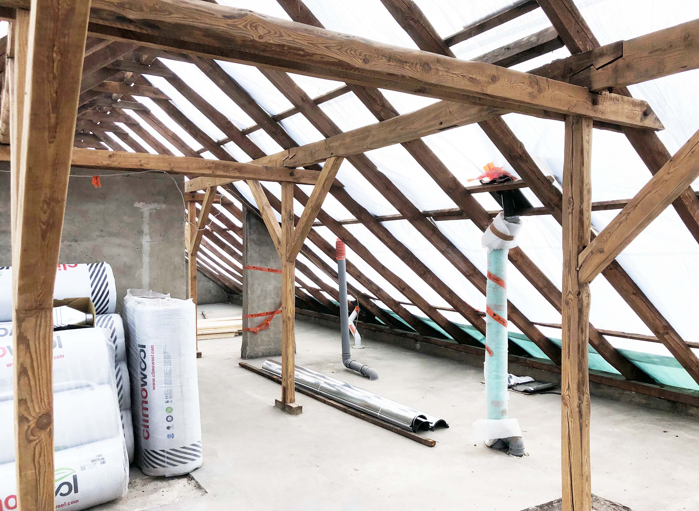 Fassaden- und energetische Dachsanierung denkmalgeschütztes Mehrfamilienhaus Hamburg Eimsbüttel